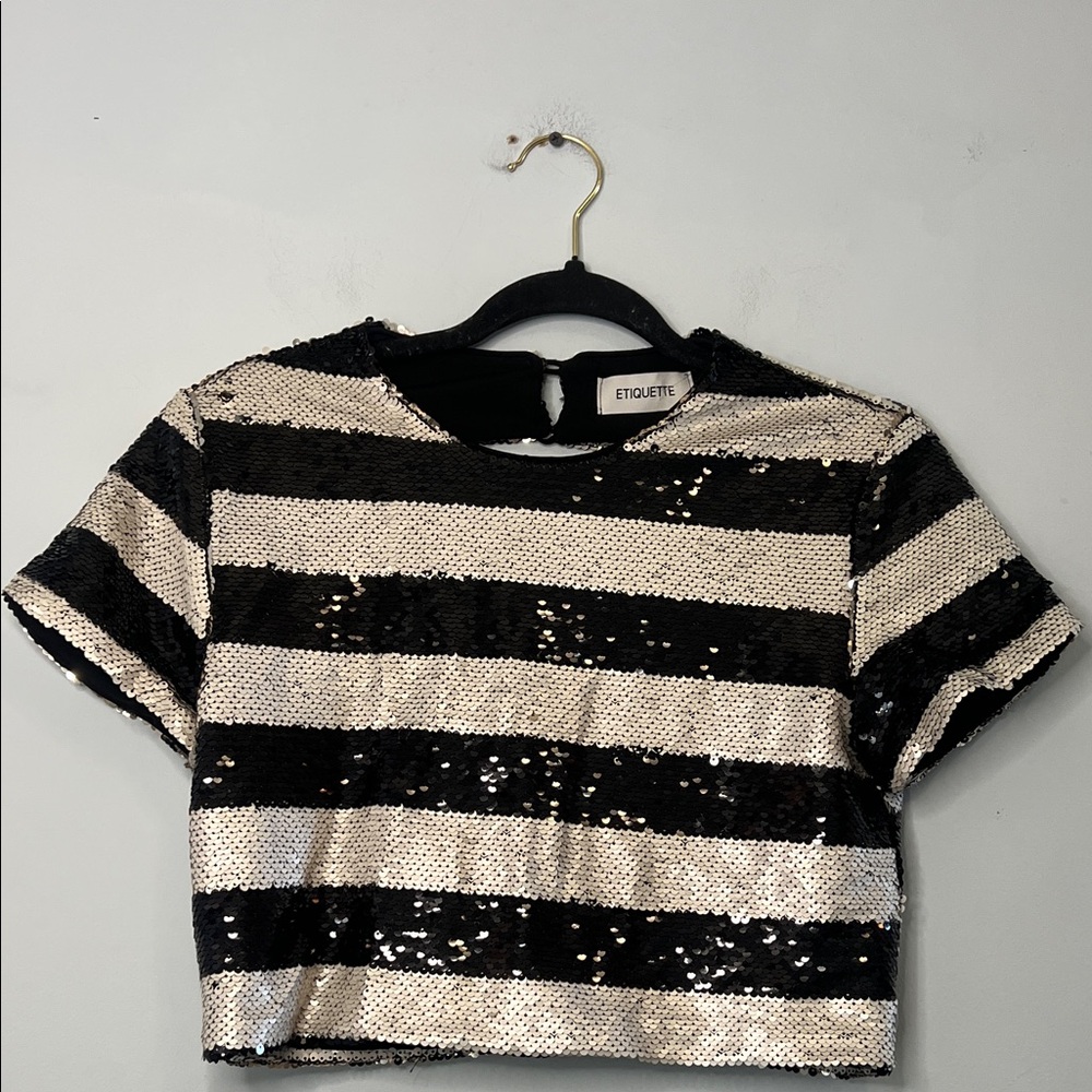 NWT Etiquette Women's Elegant Black & Silver Sequin Striped Backless Crop Top‎